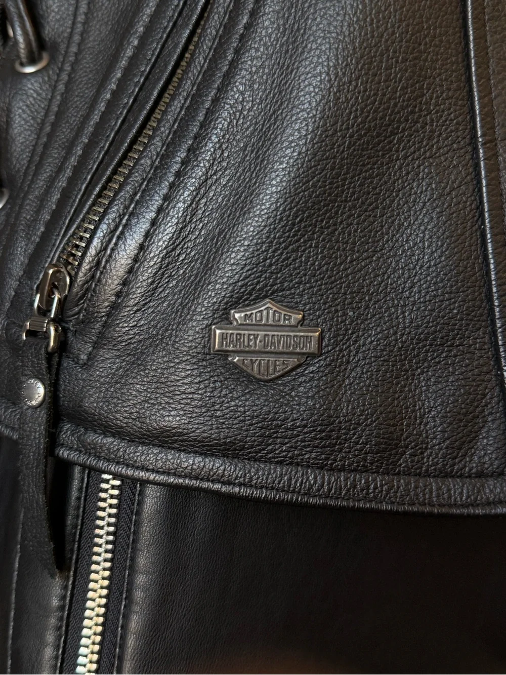 Harley-Davidson Women's Avenue Leather Vest with Side Lacing - size Medium - Picture 2 of 7